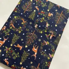 三連休最終タイムセール中！大人気！！クリスマス　きらきらトナカイ　緑　綿生地