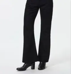 UNIQLO ブラック ブーツカットデニム