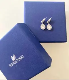 未使用品 スワロフスキー ティアドロップ ピアス