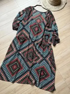 海外ブランド　オシャレ　オススメ　総柄　柄物　ワンピース　個性　エスニック