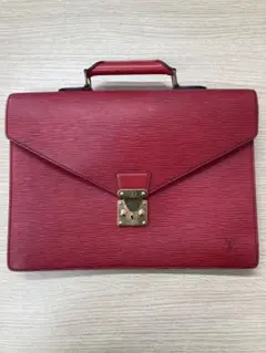 Louis Vuitton エピ レザー レッド ドキュマン　ビジネスバッグ
