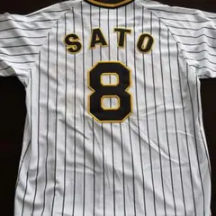 阪神タイガース 佐藤輝明 ユニフォーム ビジター Mサイズ - メルカリ