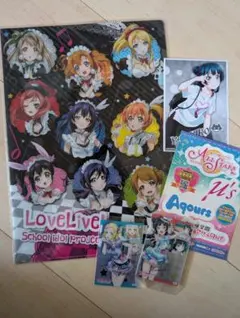 ラブライブのグッズとアイマスとプリキュアのカード