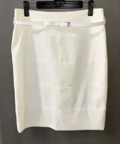 【美品】ナラカミーチェ ホワイト タイトスカート ベルト付きのサムネイル