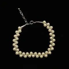 金属製 置物 シルバー系の光沢 ブドウのようなデザイン - メルカリ