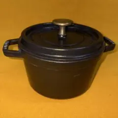 【希少】ストウブ　ココットラウンド　16㎝　旧型 2025年最新】ストウブ 16cm 旧型の人気アイテム - メルカリ