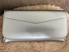 BURBERRY スリム長財布 札入れ メタリックシルバーのサムネイル