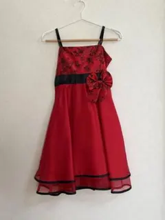 赤いフラワー刺繍ドレス（ショール付き）