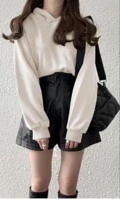フェイクレザー ショートパンツ Lサイズ ブラック ハイウエスト　美脚