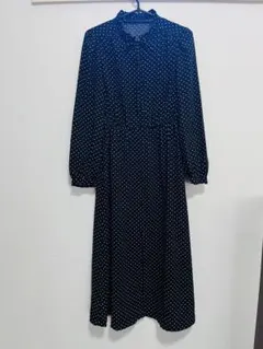 GU 水玉模様のフリル襟ワンピース