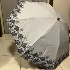 CHANEL シャネルカメリア折りたたみ傘 ホワイト傘雨具 - メルカリ