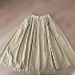 green label relaxing ベージュ　タックフレアスカート