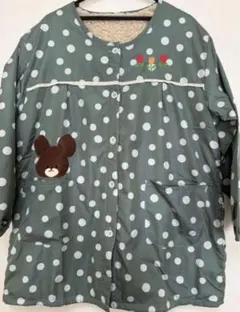 新品・未使用　くまのがっこう　保育士　エプロン　長袖　割烹着　裏起毛