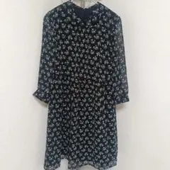美品UNIQLO【レトロな花柄 シフォン七分袖ワンピース 】