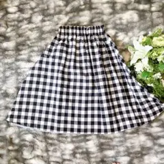 ⁠【クイーンズコート】 スカートリバーシブル 2WAYギンガムチェック 白 黒⁠のサムネイル