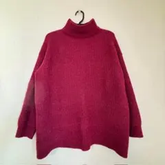 《匿名配送》　【GU】【Sサイズ】パフィータッチ　オーバーサイズ　ハイネック