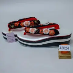 草履 ヒール高 刺繍鼻緒 3段 白×黒 24cm フリーサイズ NO43024