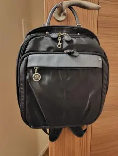 美品 Kanana project ブラック ナイロン ショルダーバッグのサムネイル