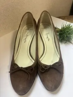 カネマツ　ブラウン スエード リボン付き パンプス