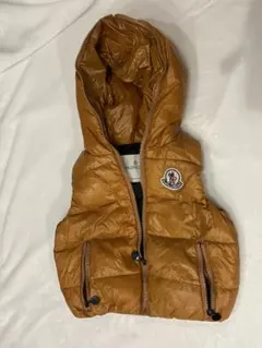 MONCLER ブラウン フード付きダウンベスト【中古品】