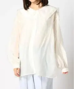 【みぽりん＊様専用】ローリーズファーム　BIGフリルカラーブラウスLS