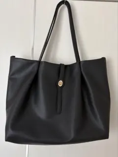 【美品】黒い合成皮革トートバッグ