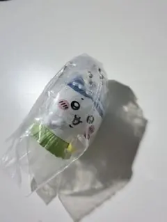 送料無料 映画 ちいかわ 人魚の島のひみつ たべものいっぱいマスコット ハチワレ