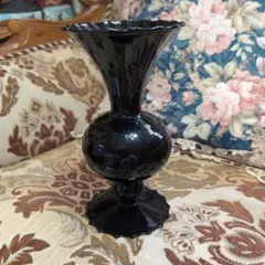 黒いガラス製フラワーベース❲最終価格❳