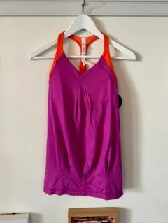 新品未使用タグ付き lululemonルルレモンヨガブラ付きタンクトップ　レア
