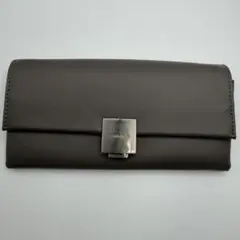 ま*ん様 Calvin Klein 長財布 チェーン付き ダークブラウンのサムネイル