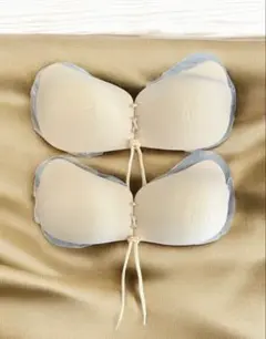 新品未使用✨Cカップ　ヌーブラ　2枚組 谷間メイク　紐なしブラ　ベージュ