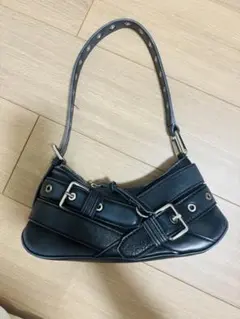 ZARA ベルトディティールハンドバッグ - メルカリ