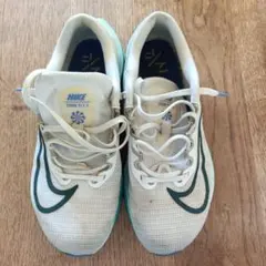 ナイキ　ZOOM FLY 5　ズームフライ5　陸上シューズ　ランニングシューズ