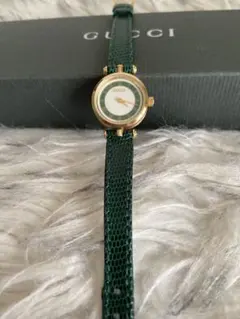 GUCCI グリーンレザー アナログ腕時計
