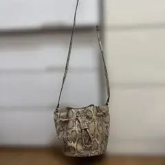 H&M パイソン柄 巾着 ショルダーバッグのサムネイル