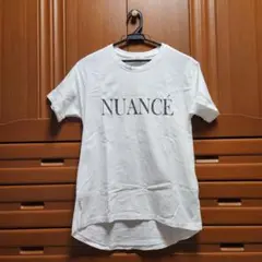 a.v.v ロゴプリントTシャツ ホワイト 半袖のサムネイル