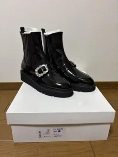 ダイアナ　ブラックショートブーツ ビジュー付きのサムネイル