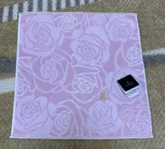 新品 バラ模様 ピンク タオルハンカチ 約25cm