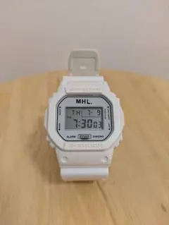 MHL. G-SHOCK ホワイト 箱・説明書付 マーガレットハウエル - メルカリ