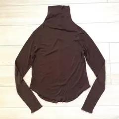 センスオブプレイス ハイネックトップス ブラウン