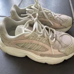 adidas ピンク/ホワイト スニーカー