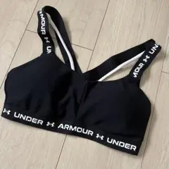 Under Armour ブラック スポーツブラ SM