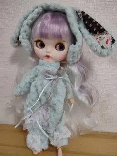 ウサギ耳付きミントグリーンアウトフィット　お洋服