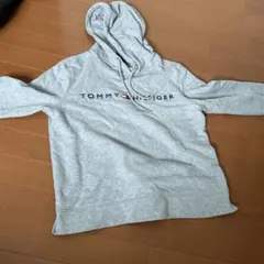 TOMMY HILFIGER グレー パーカー