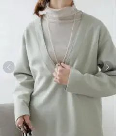 URBAN RESEARCH DOORS 深Vネックカットプルオーバー