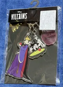 (新品)ディズニー　ヴィランズ　女王　白雪姫　3連チャーム　アベイルコラボ