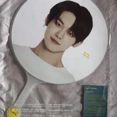 txt moa x together ヨンジュンうちわ 2022 FUNLIVE - メルカリ