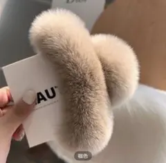 新品ブラウンファー付きヘアークリップ約11.5cm