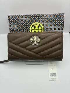 やっちゃんさん専用Tory Burch 未使用 長財布 キラ 56605 正規品 トリーバーチ 未使用品 長財布 キラシェプロン - メルカリ