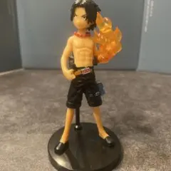 ワンピース　フィギュア　エース